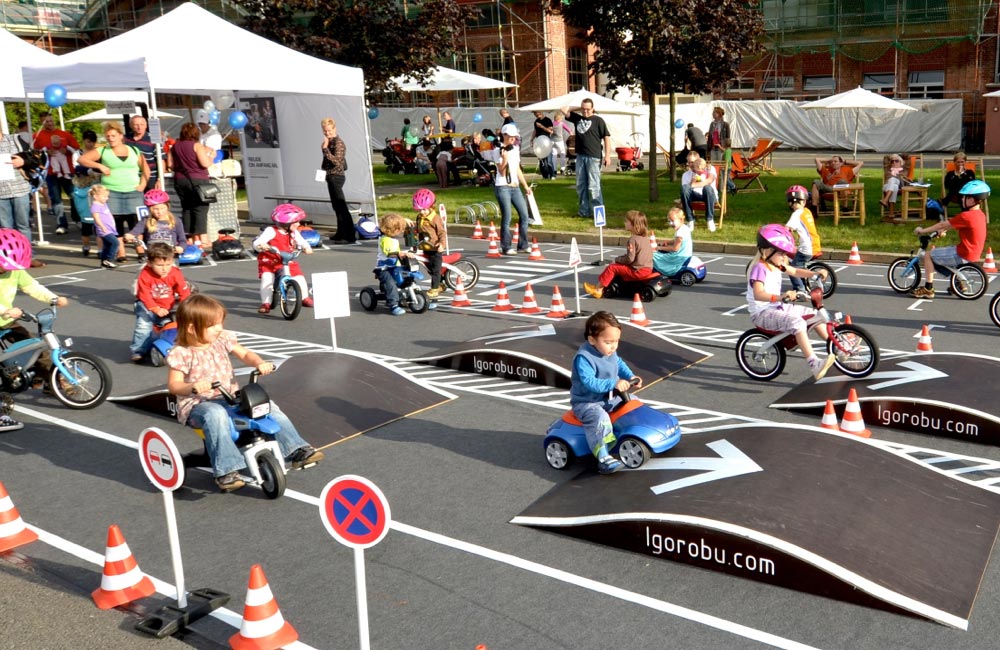 Kids Parcours mieten | Hindernisparcours für Kinder | Bobbycar- & Auto-Parcours