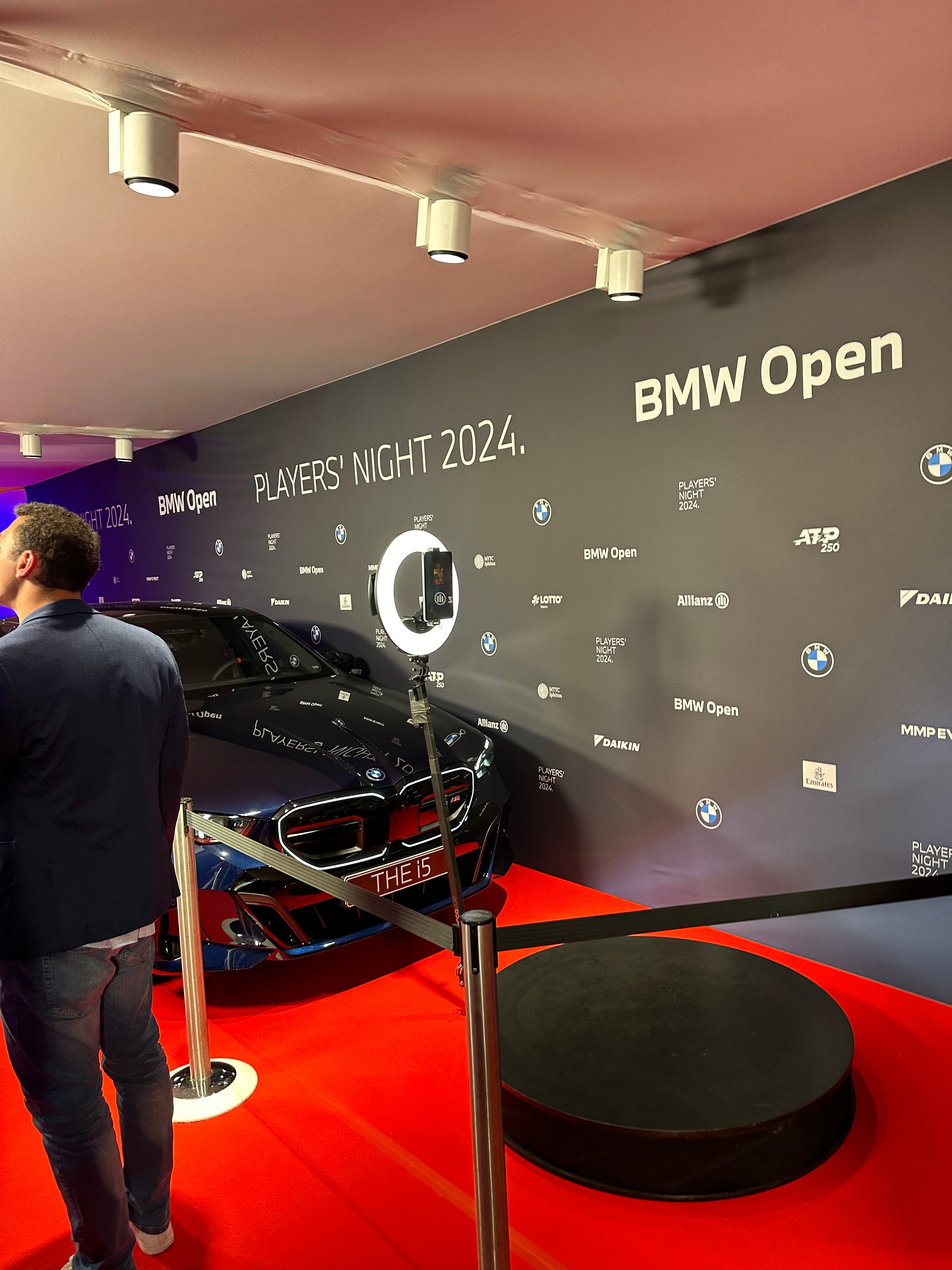 360 Grad Video Booth mieten | 360° Foto Booth | 360 Grad Fotobox für Events