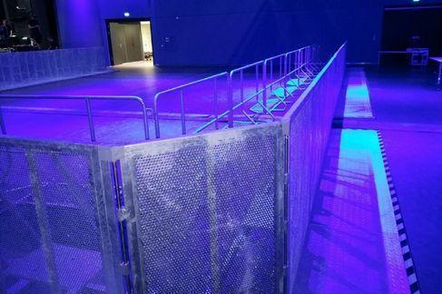 Bühnengitter mieten – Wellenbrecher / Crash Barrier / Stage Barrier 1,08 m – 2
