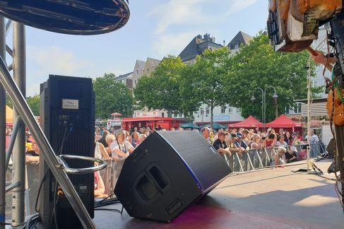 Bühnengitter mieten – Wellenbrecher / Crash Barrier / Stage Barrier 1,08 m – 4
