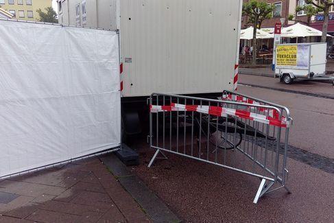 Absperrgitter mieten – Mannesmanngitter / Drängelgitter 2,3 m, feuerverzinkt – 3