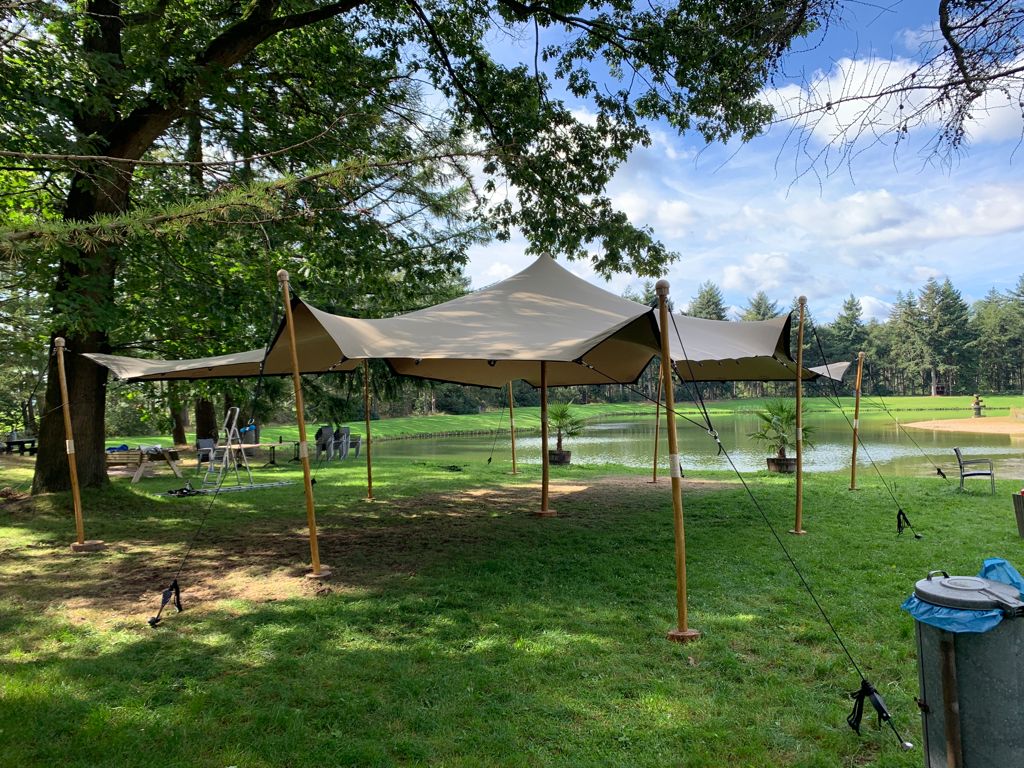 Stretchzelt mieten – 7,50×10,50 m, chinobeige, 75 m², wasserdicht