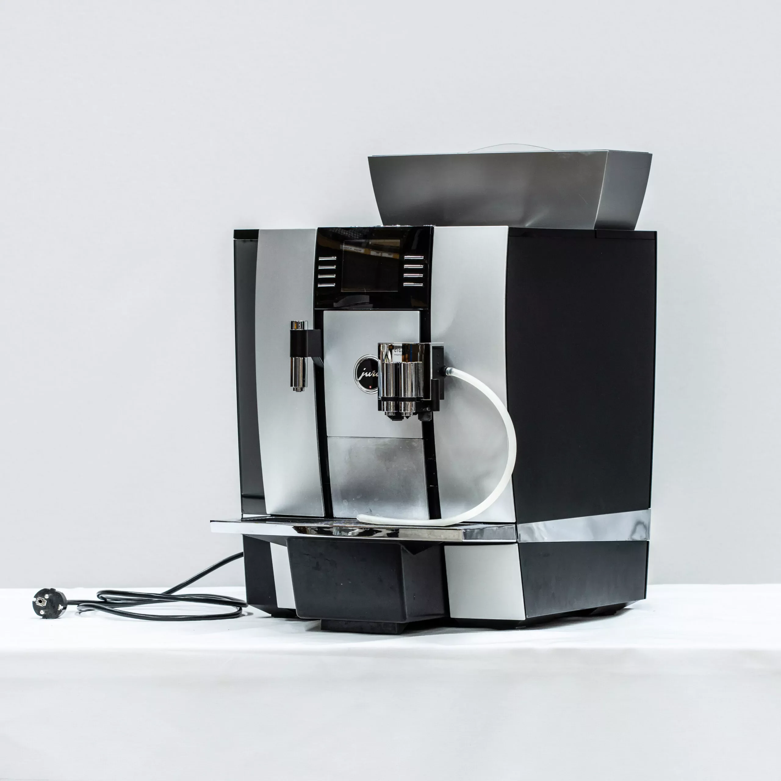 Kaffeevollautomat mieten – JURA Giga W3, Festwasser, bis 100 Tassen/h