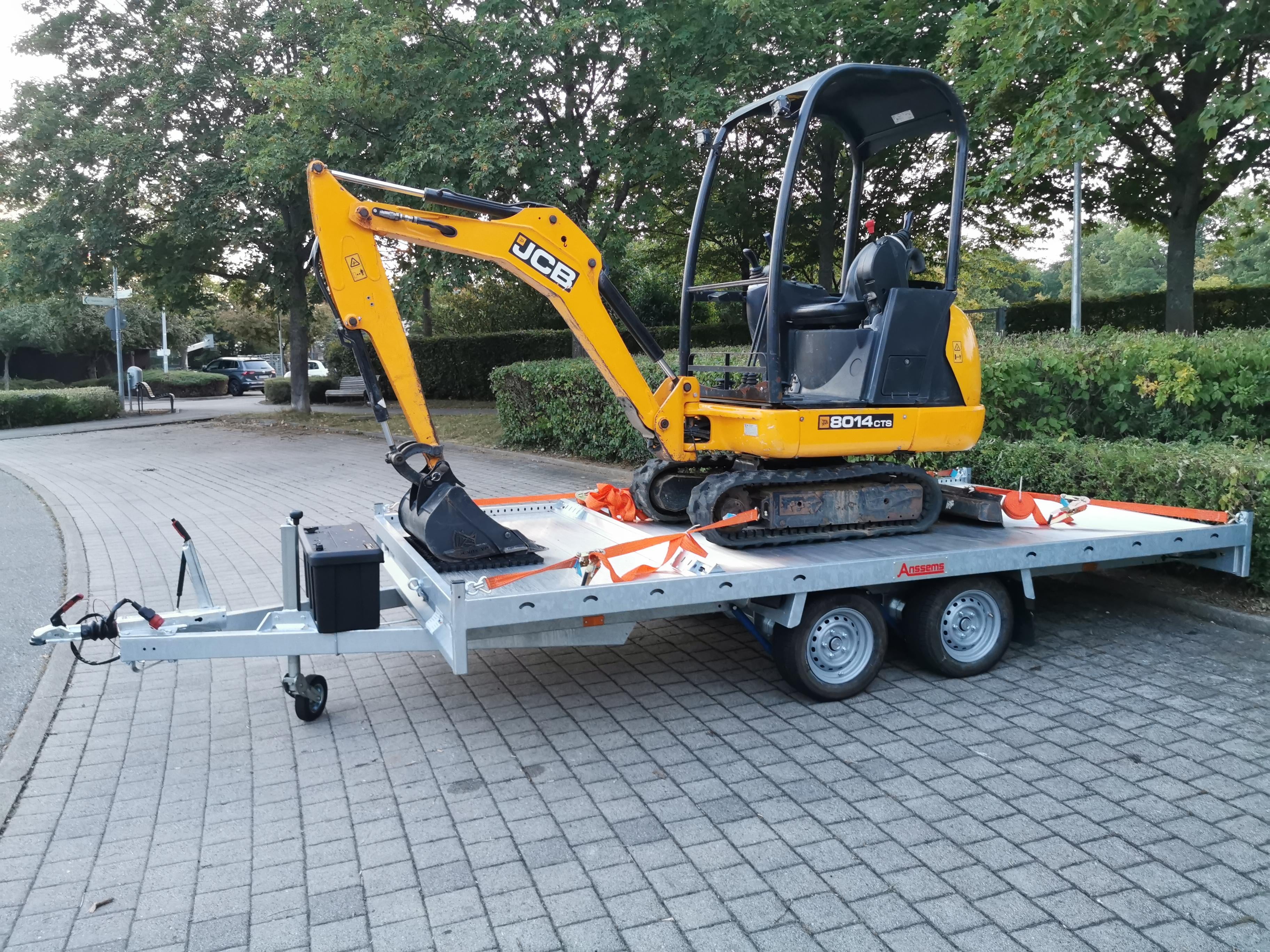 Minibagger JCB 8014 (1,5 t) mieten - wendig & kraftvoll, inkl. Versicherung