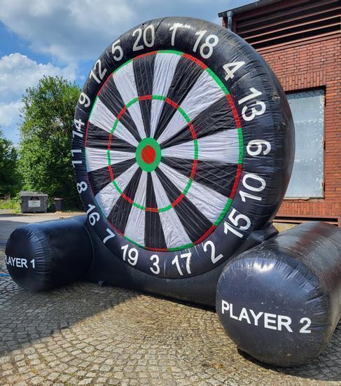 Fußball-Dart XXL mieten – 4 x 5 m, inkl. Gebläse & Bällen – 3