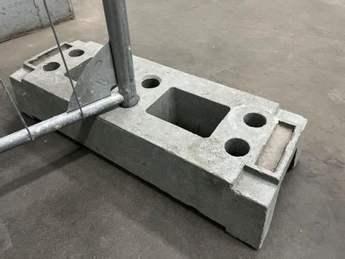 Bauzaun-Fuß mieten – PVC-Standfuß 26 kg, Made in Germany – 3