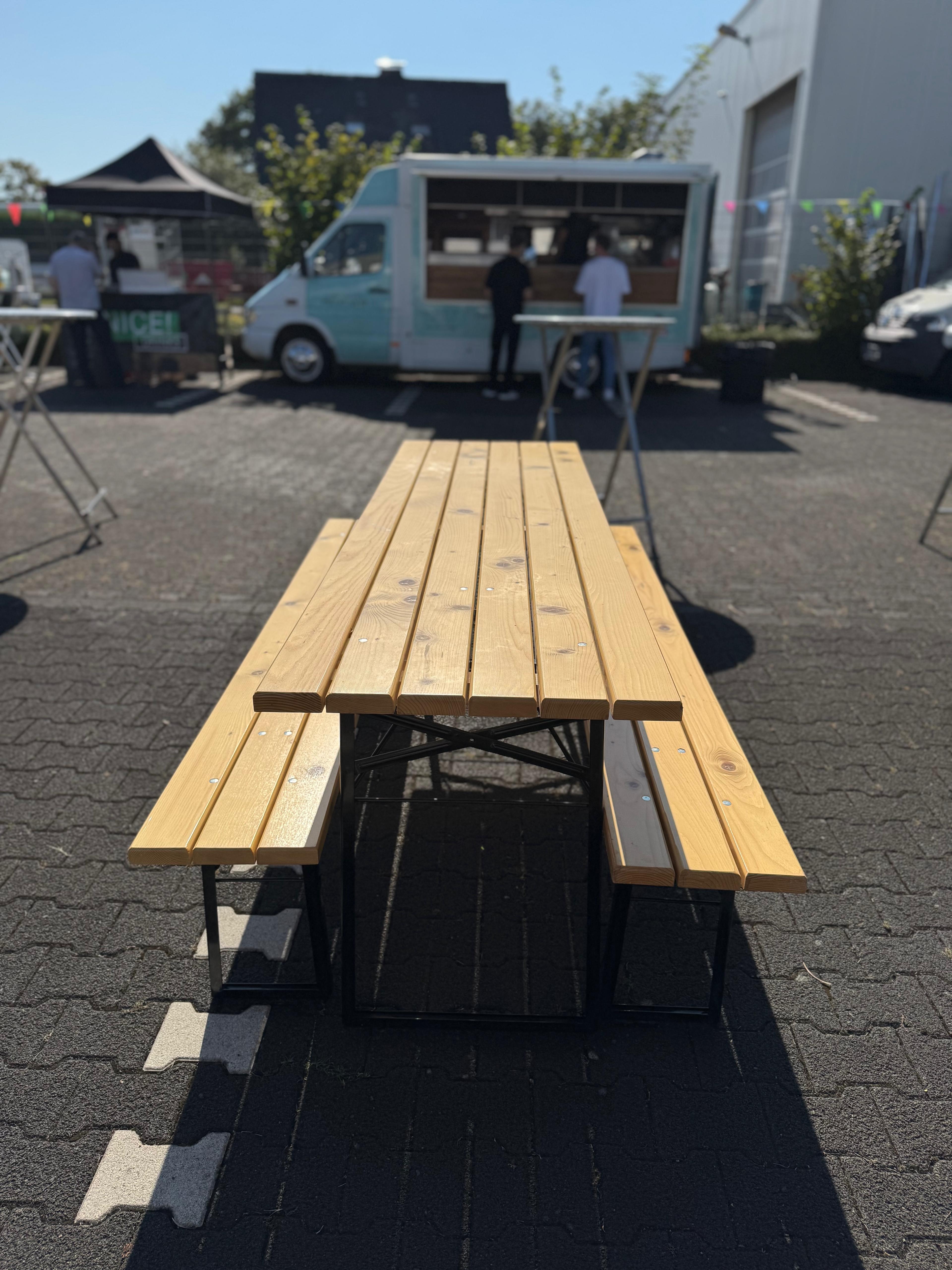 Bierzeltgarnitur "Premium" mieten – stilvoll, für bis zu 8 Personen