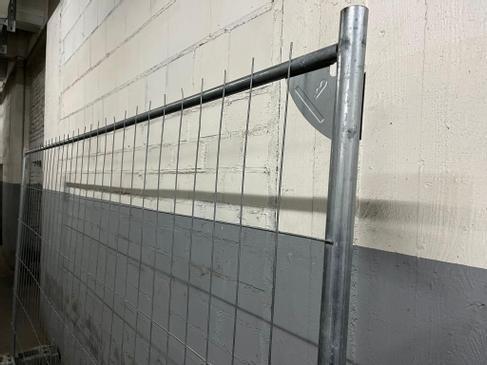 Bauzaun mieten – 3,5 m lang, 2 m hoch, mit Eckverstärkung – 4