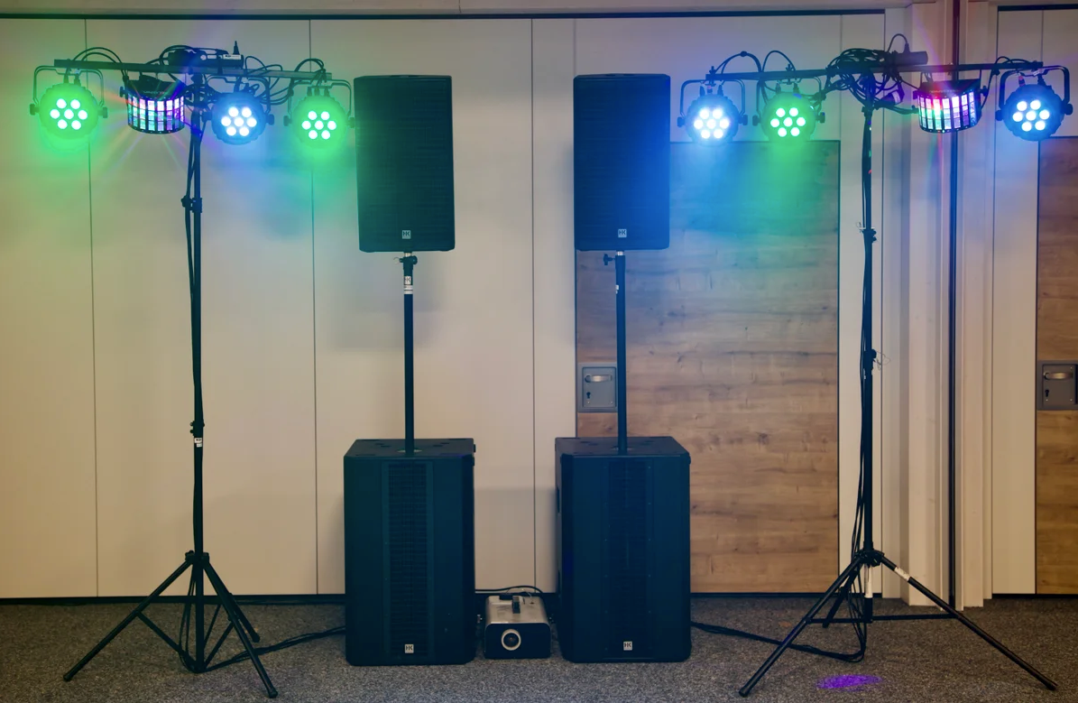 Partypaket L mieten – PA-Anlage & Lichttechnik mit HK Audio Linear 5 – 2