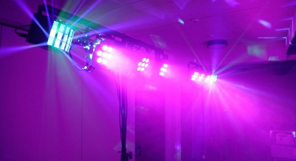 Lichtset mieten S / M / L / XL – Lichttechnik & Partytechnik mit Effekten