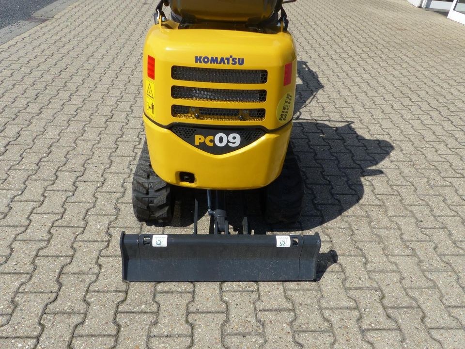 GK Kettenbagger Schaufellader Bagger 1 to mieten bei Bauma – 3