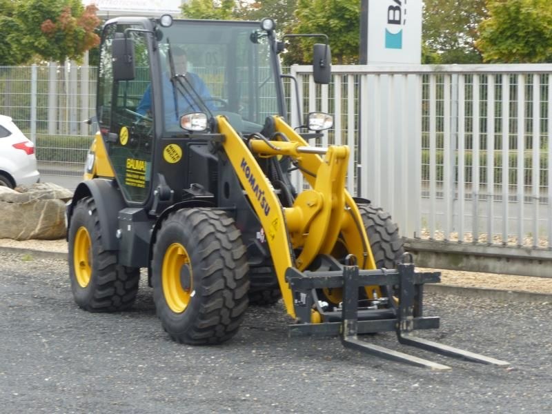 Radlader 5t 900L einen Tag u Vers mieten bei Bauma – 4
