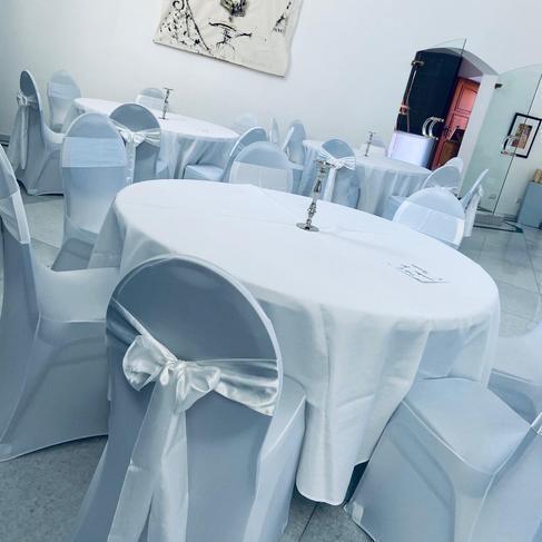 Tische mieten - Holztische, Crossback & Biertischgarnituren für Hochzeit – 3