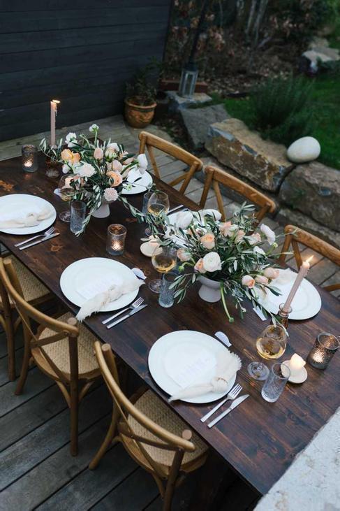 Holztisch & Crossback Stuhl mieten - Farm Table Fermette für Events