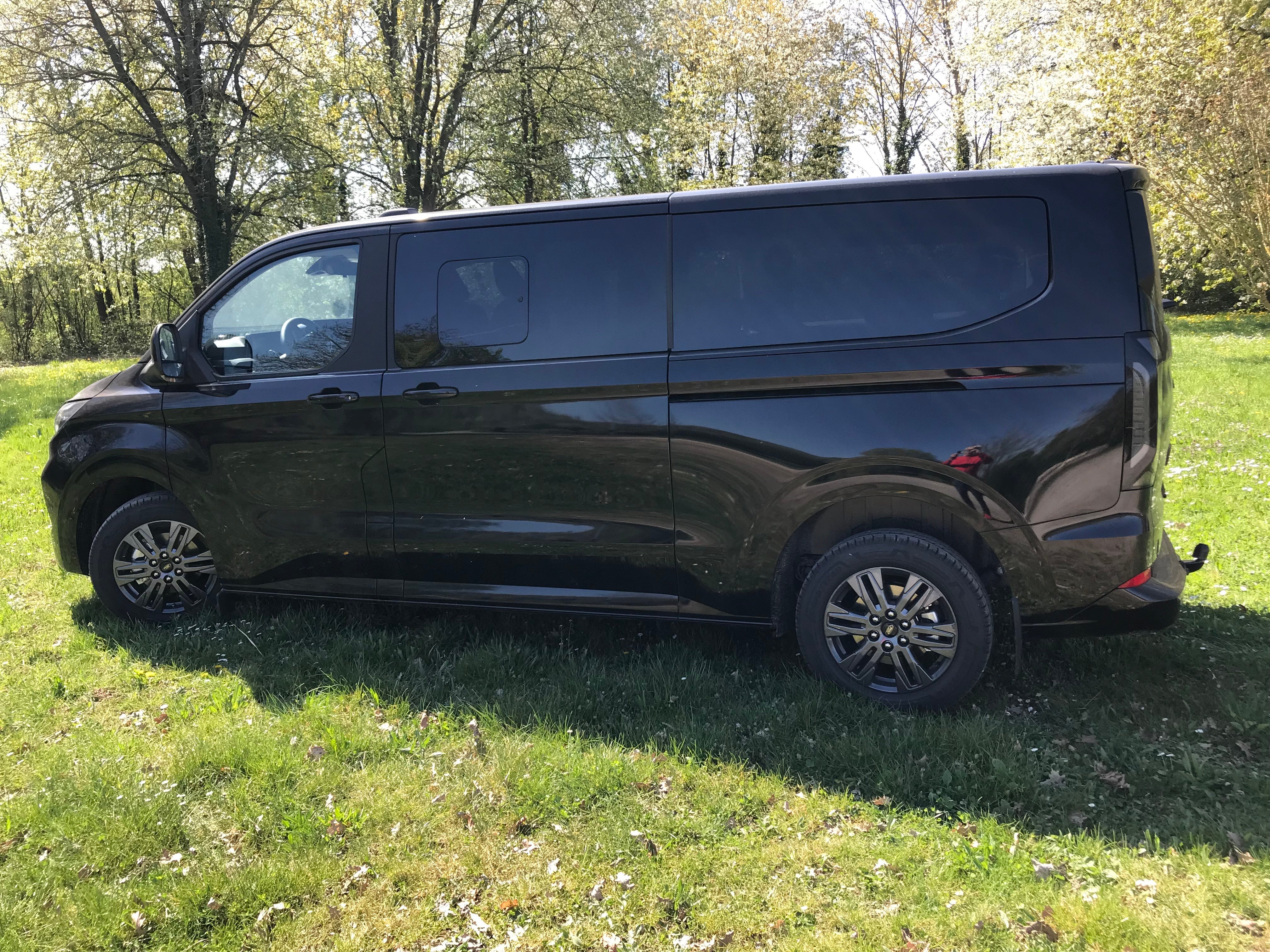 Ford Tourneo Custom Titanium 8-Sitzer mieten - Automatik, Navi, Rueckfahrkamera – 3