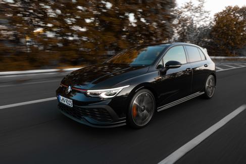 VW Golf 8 GTI Clubsport mieten – 300 PS Hot Hatch leihen