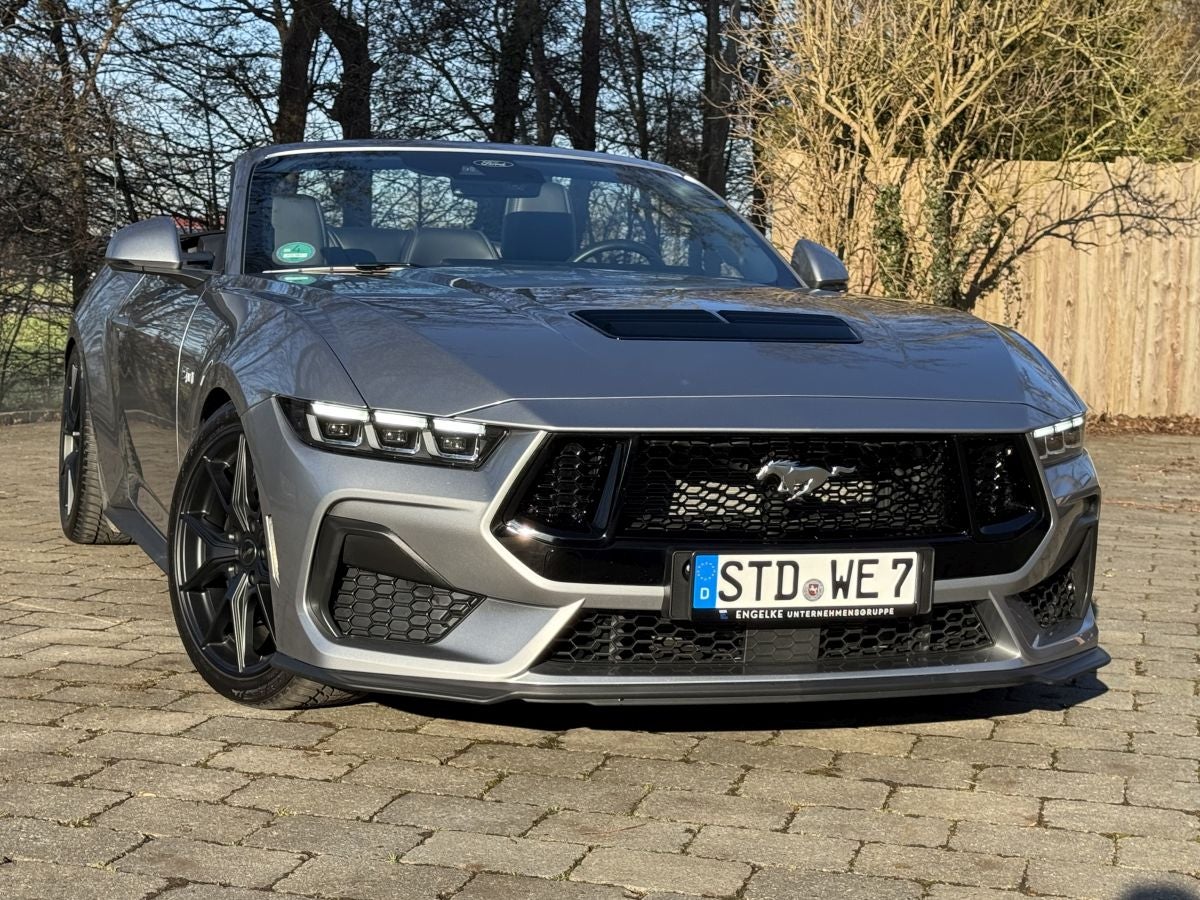 Ford Mustag (2025) GT V8 Cabrio mieten (3-Tage-Wochenende)