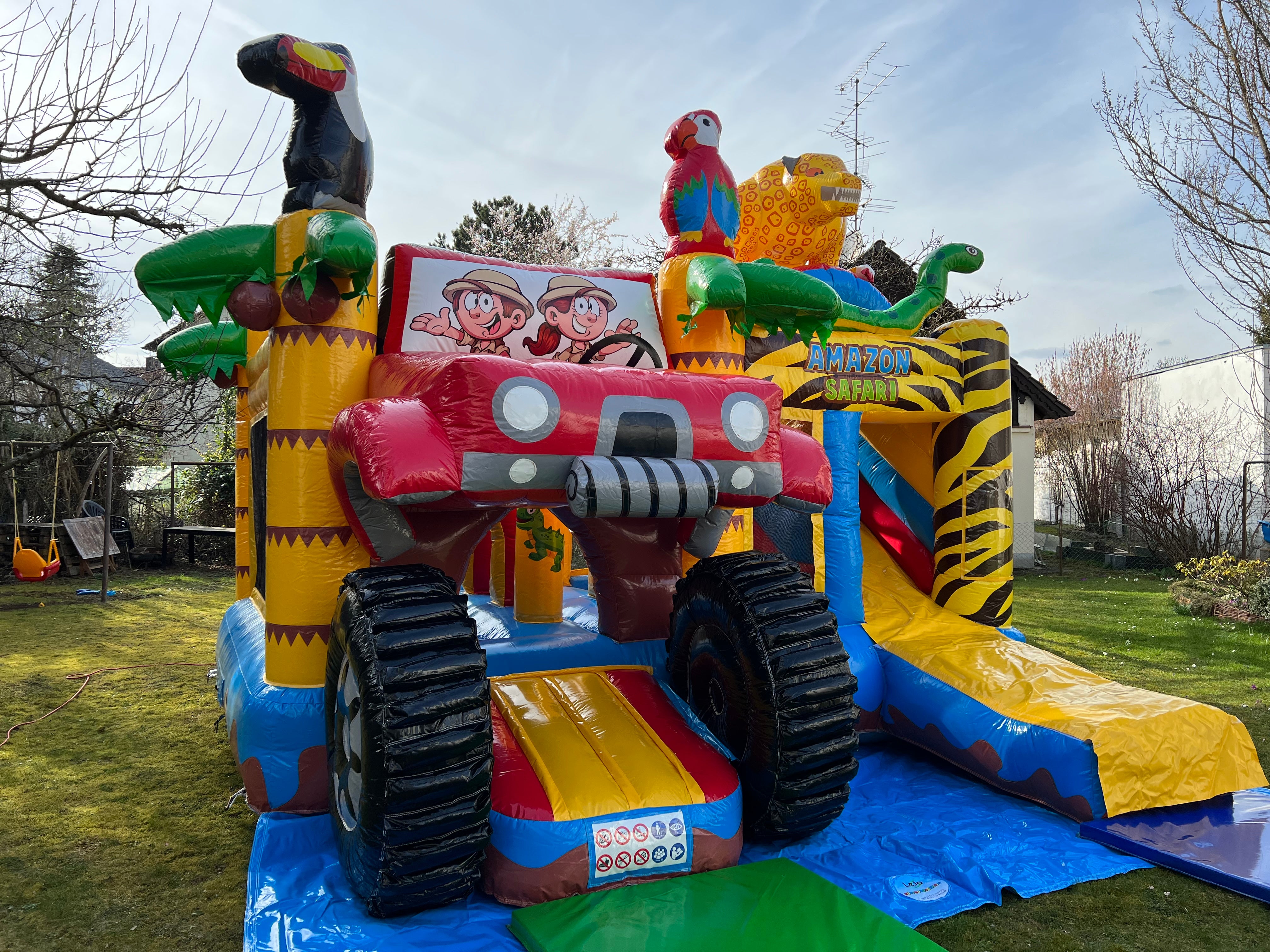 Hüpfburg Safari Multiplay mit Rutsche mieten München – Tier-Design – 2