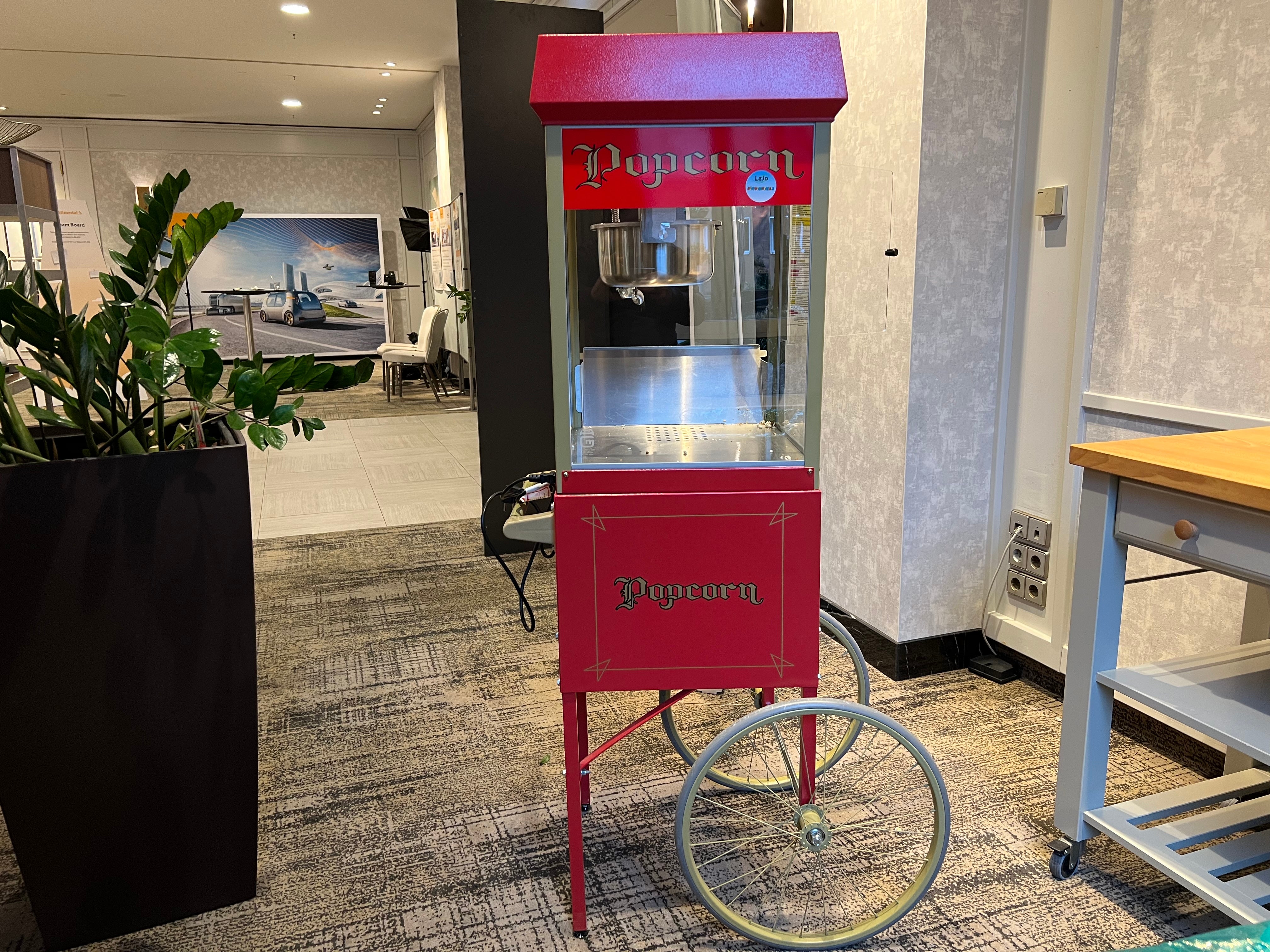 Popcornmaschine mieten München – Profi-Gerät inkl. Wagen für Events