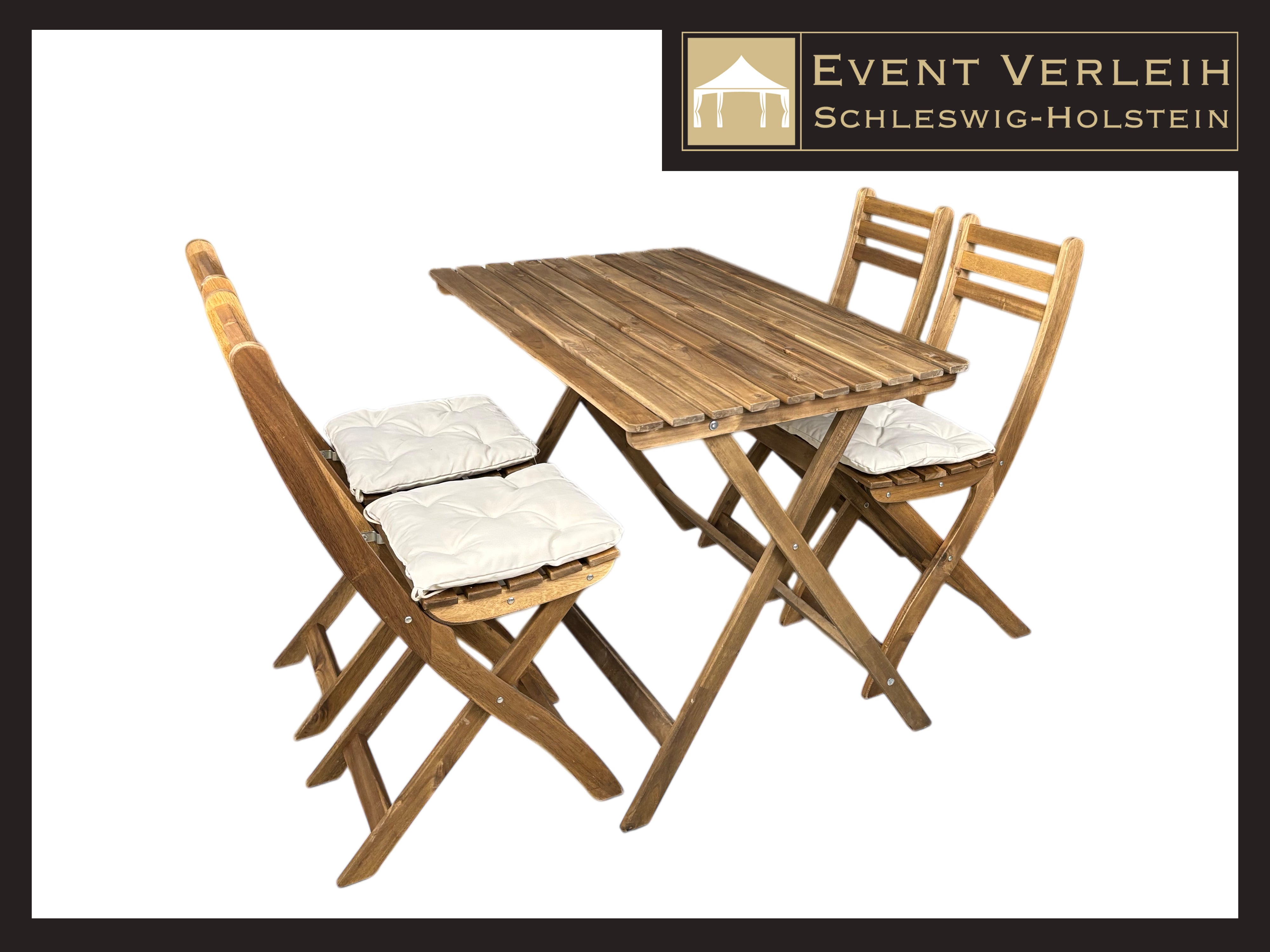 Sitzgruppe Akazienholz mieten – rustikale Gartenmöbel & Holzklappstühle für Events