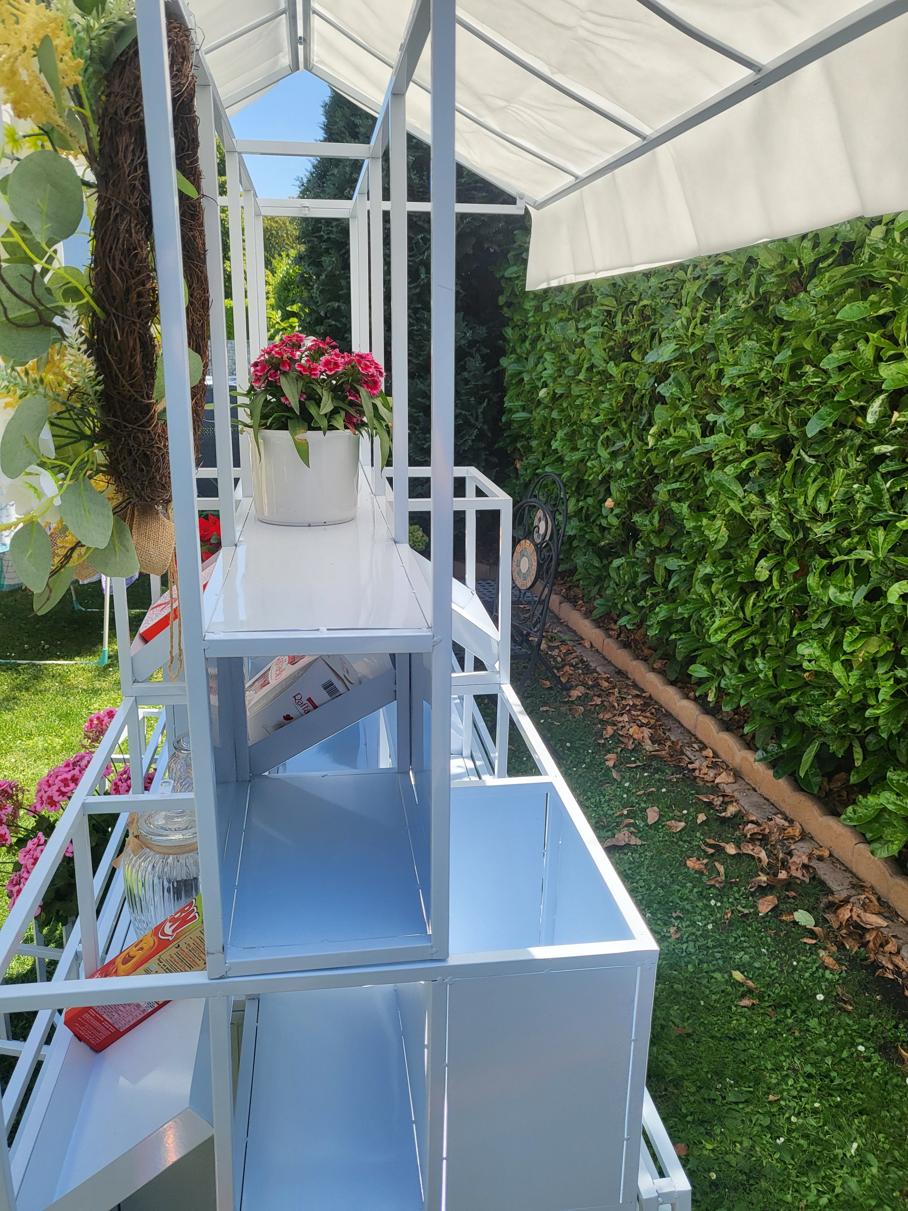 Candy Wagen mieten – stilvoller Candy Bar Wagen in Weiß, 220 cm hoch – 3