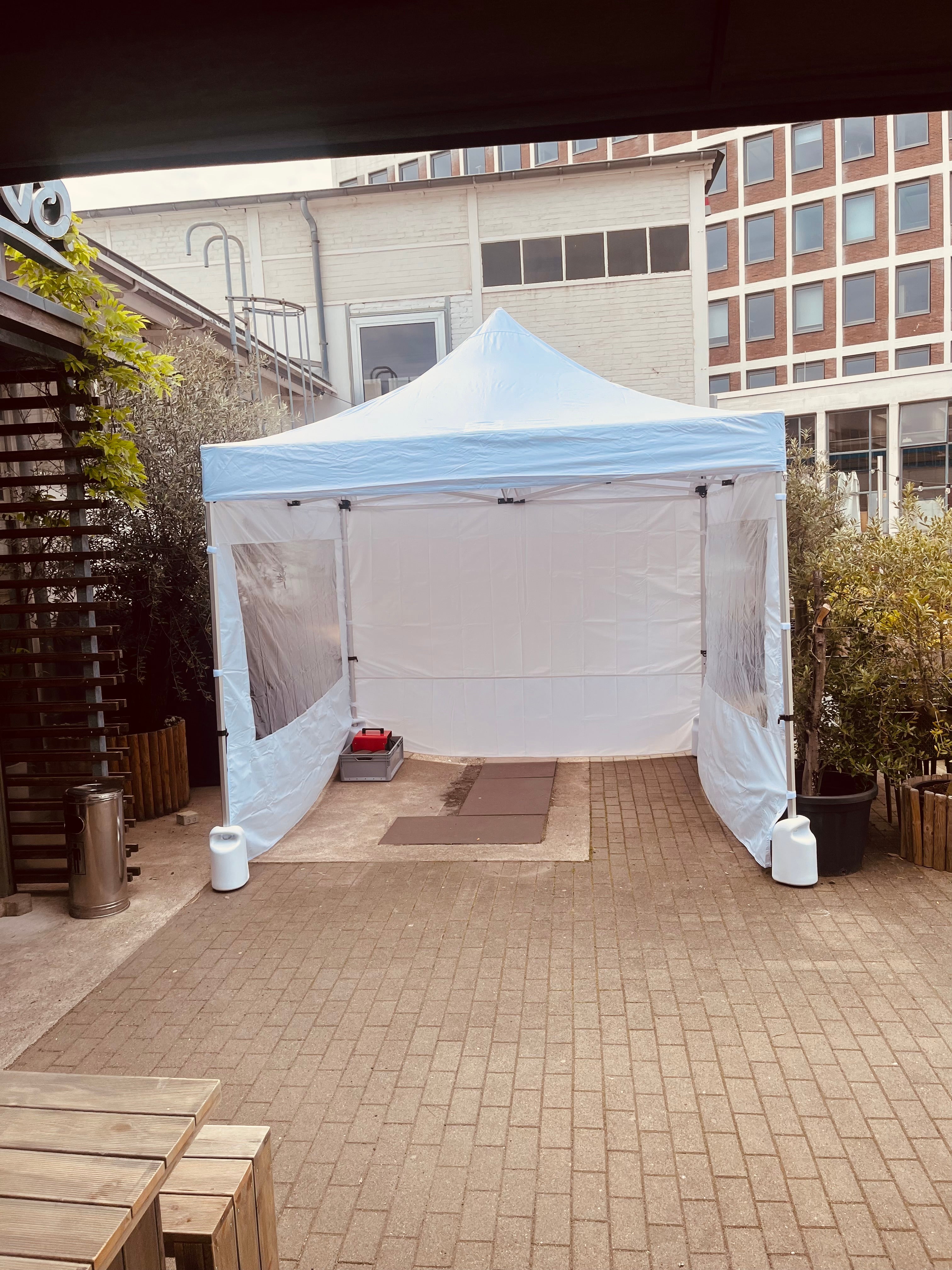 Pavillon 3x3m mieten in Köln – kompaktes Premium-Partyzelt für kleine Events – 3
