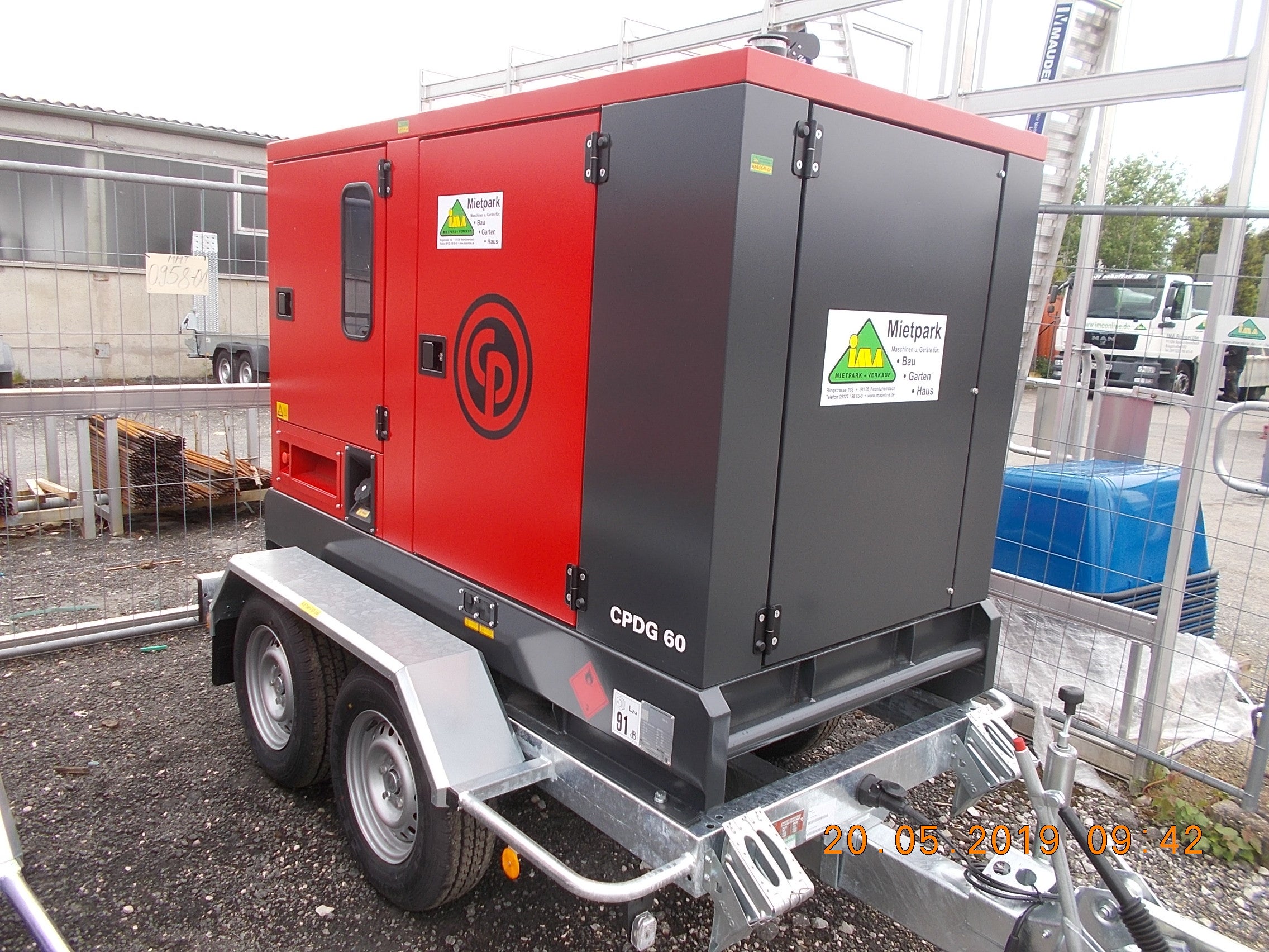 Generator mieten 61 kVA – Diesel-Stromerzeuger mit Fahrgestell