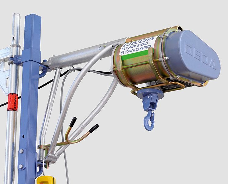 Schwenkarmaufzug 50 m mieten – Bauaufzug, 250 kg, leicht & mobil