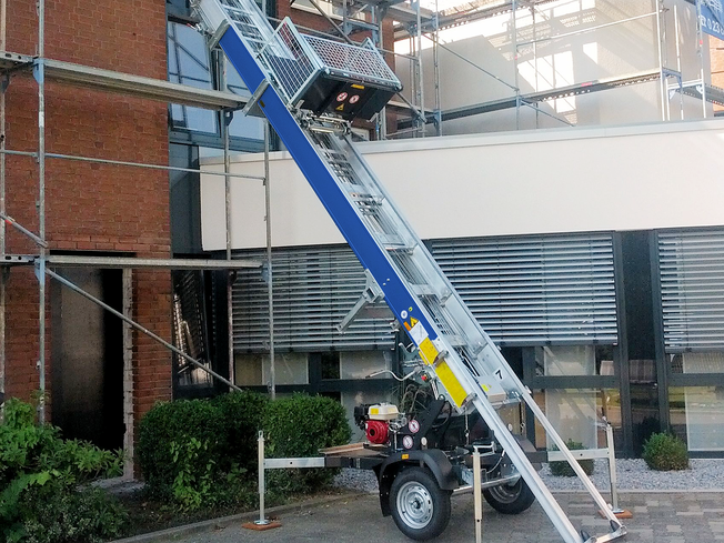 Schrägaufzug 20 m mieten – Dachdeckeraufzug, Schrägbauaufzug, 250 kg