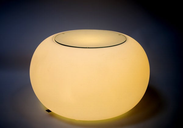 LED Loungetisch BUBBLE mieten – runder Akku-Couchtisch mit Glasplatte – 4