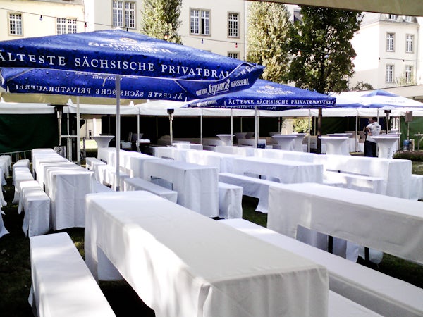 Festzeltgarnitur mieten – VICTOR 50 cm, 1 Tisch + 2 Bänke – 2