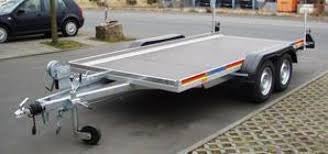 Autotransportanhänger mieten – Autotransporter 2 t mit Seilwinde & Auffahrrampen