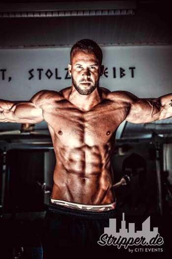 Stripper Matt mieten – professionelle Stripshow für JGA & Feiern – Thumbnail 6
