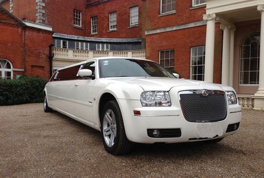 Chrysler 300C Stretchlimousine bis 8 Personen mieten in NRW