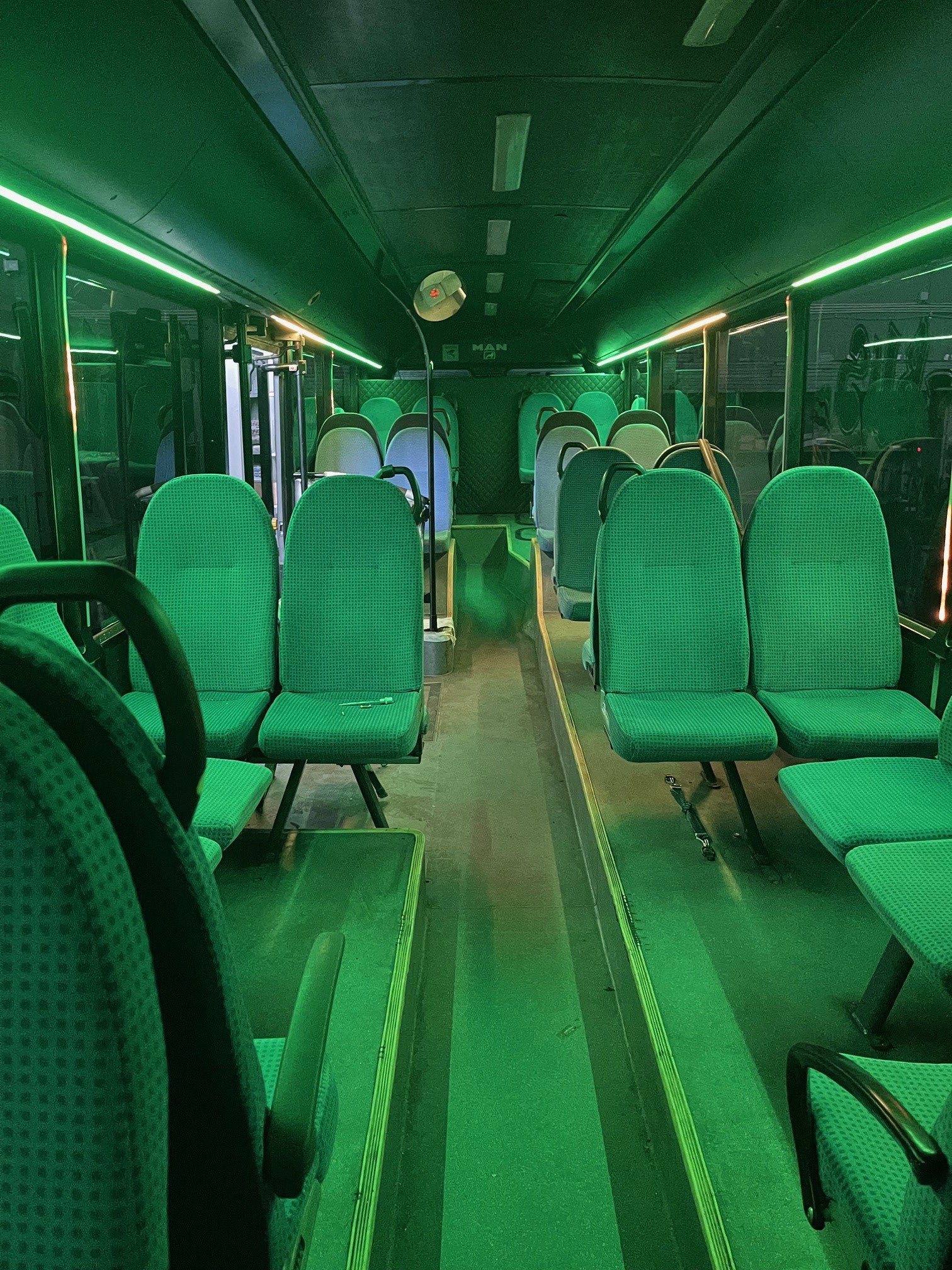 Extra großer Partybus XXL+ bis 45 Personen mieten in NRW – 2