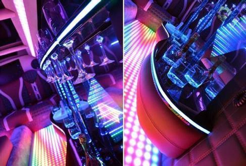 Luxus Dodge Stretchlimousine mit Panoramadach bis 8 Personen in NRW – 3