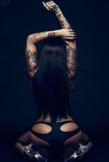 Stripperin Caro mieten – professionelle Stripshow für JGA & Feiern – 2