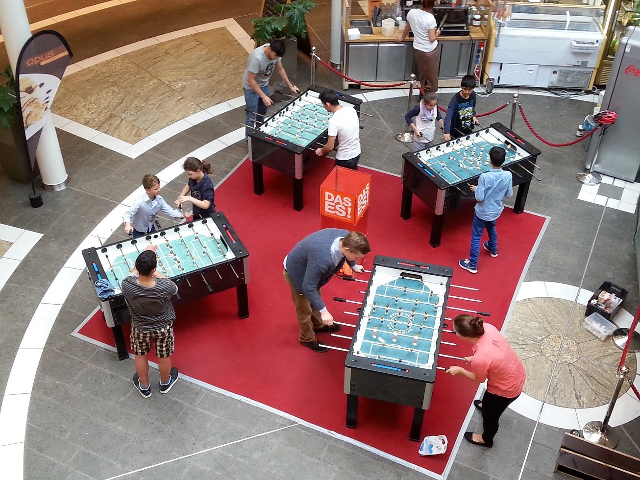 Tischkicker mieten – 4er Turnierkicker / Tischfußball | bis zu 6 Stück – 4