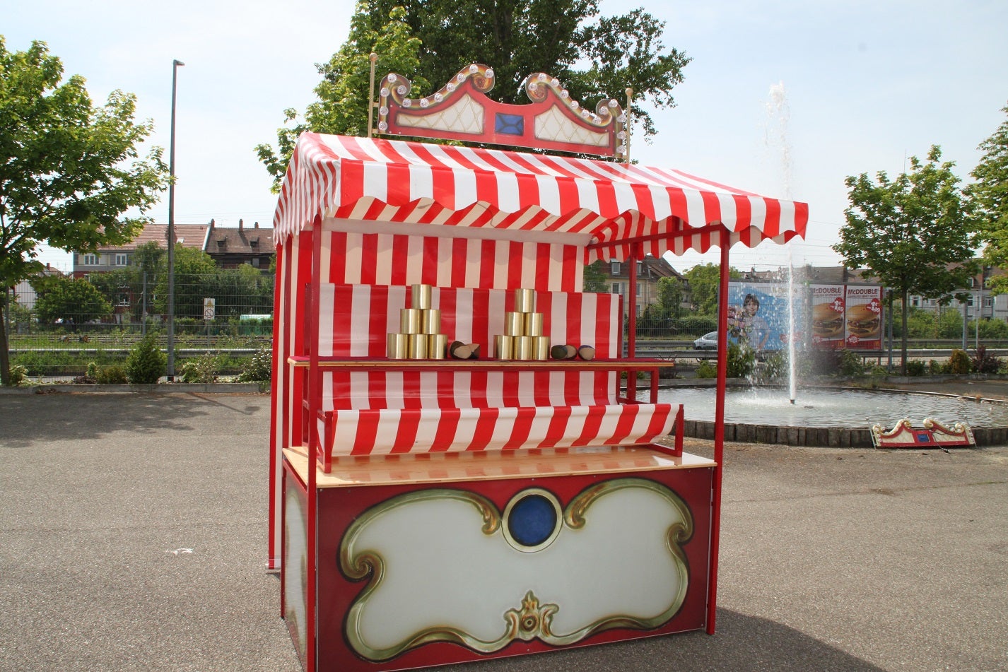 Dosenwerfen mieten – nostalgischer Wurfstand mit Messingdosen | Oktoberfest & Nostalgiemarkt – 4