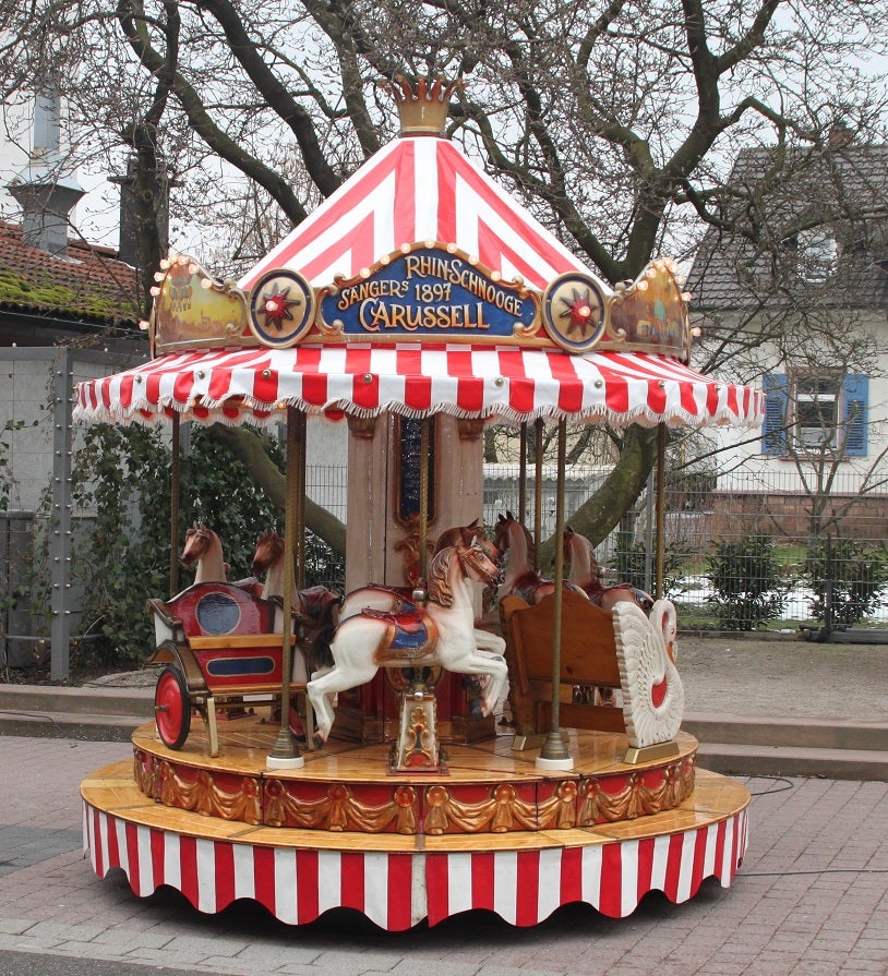 Nostalgie-Kinderkarussell mieten ~ 12 Sitzplätze (3 m Ø) mit Beleuchtung & Musik