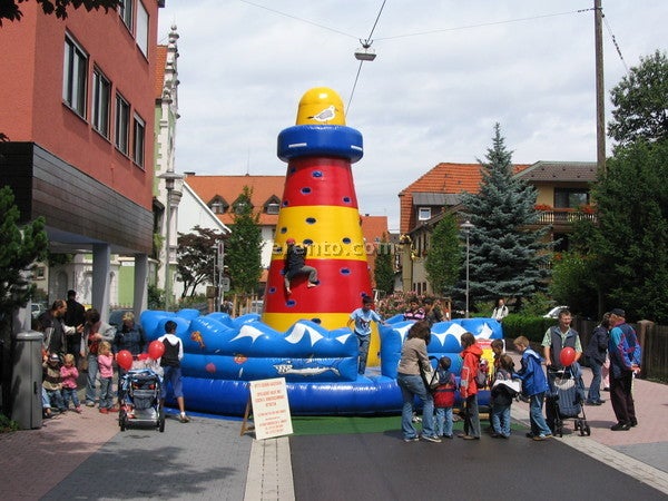 Kletter-Leuchtturm mieten ~ Hüpf- & Kletterturm (7 m) für 14–16 Kinder – 2