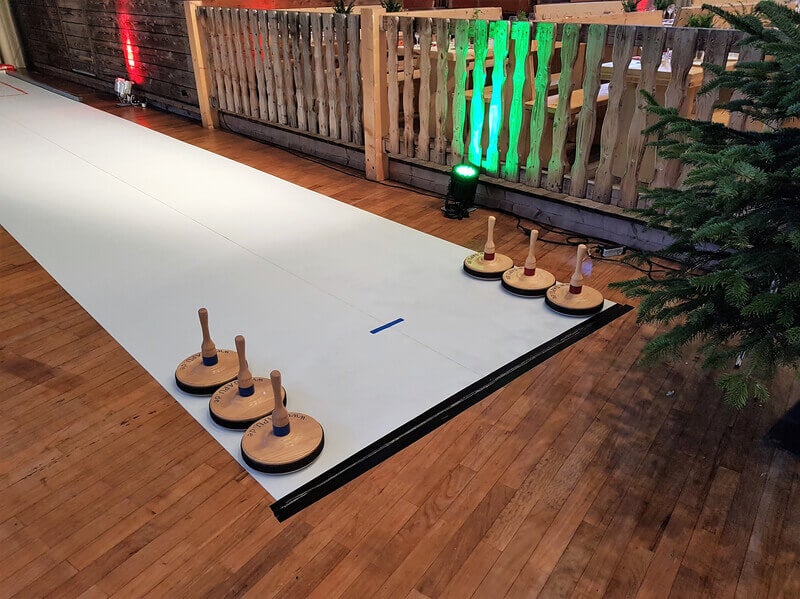 Eisstockschießen mieten – mobile Curlingbahn für jede Jahreszeit | 12 m – 4