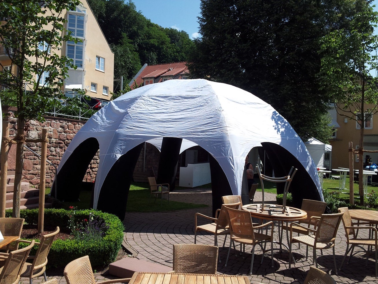 Event Dome mieten – aufblasbarer Party Dome als Sonnen- & Regenschutz | Ø 8 m – 2