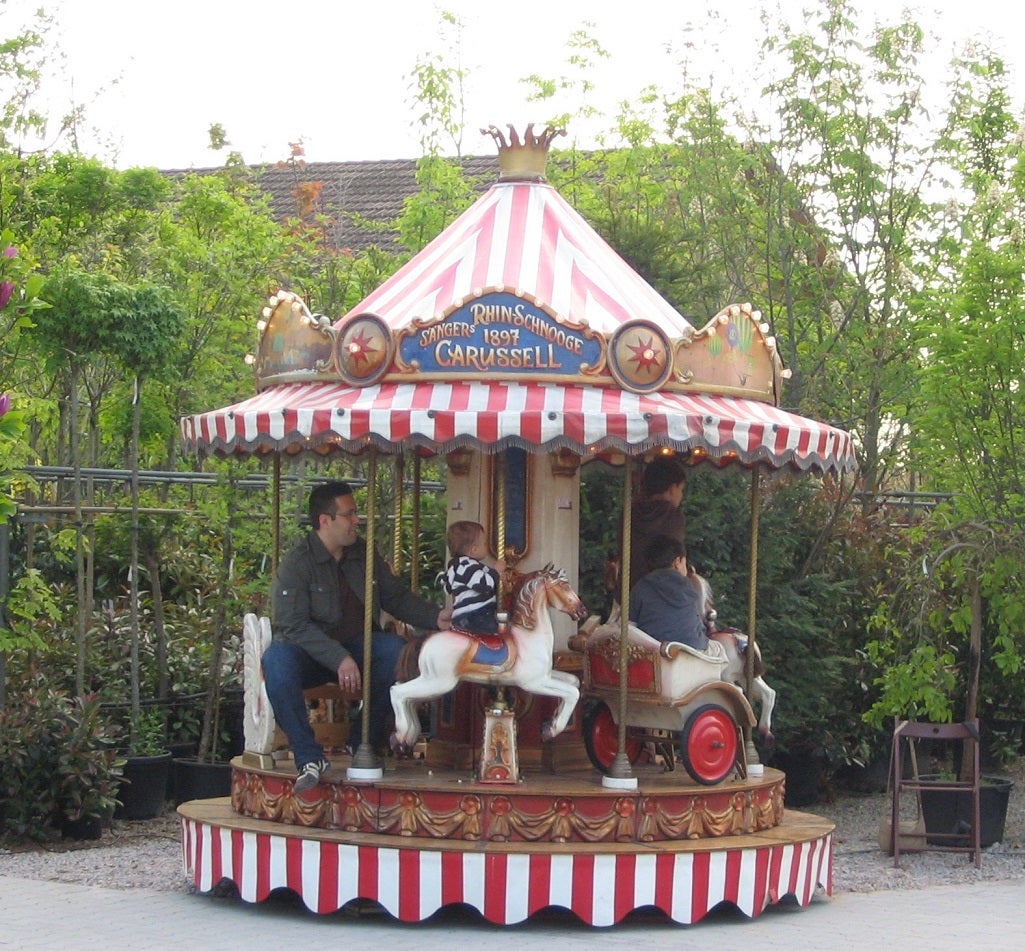 Nostalgie-Kinderkarussell mieten ~ 12 Sitzplätze (3 m Ø) mit Beleuchtung & Musik – 2