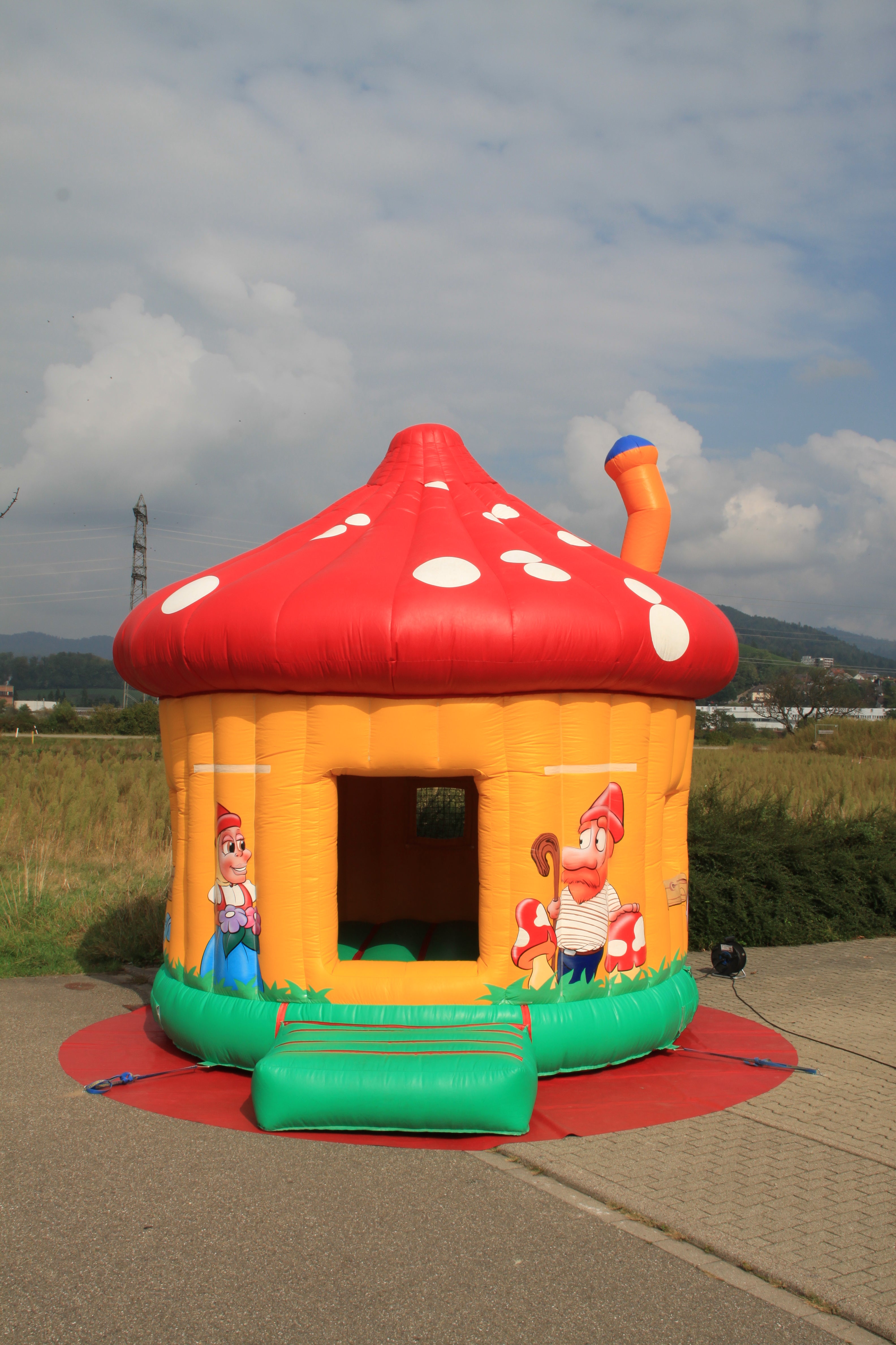Hüpfburg Fliegenpilz mieten ~ überdachte Springburg für bis zu 12 Kinder – 4