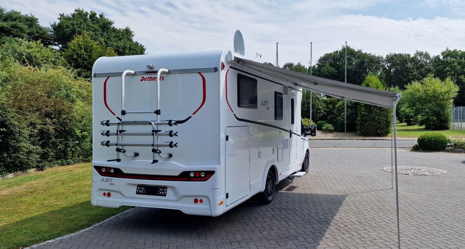 Wohnmobil mieten – Dethleffs Just Go T 7055 EB Automatik, Sat, Navi, Markise (Wurster Nordseeküste) – 3