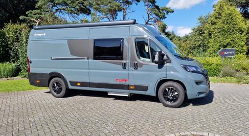 Wohnmobil mieten – Sunlight Cliff 640 für 2 Personen mit Längsbetten, Navi, Markise (Wurster Nordseeküste) – 3