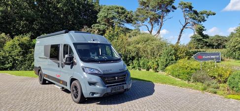 Wohnmobil mieten – Sunlight Cliff 640 für 2 Personen mit Längsbetten, Navi, Markise (Wurster Nordseeküste)