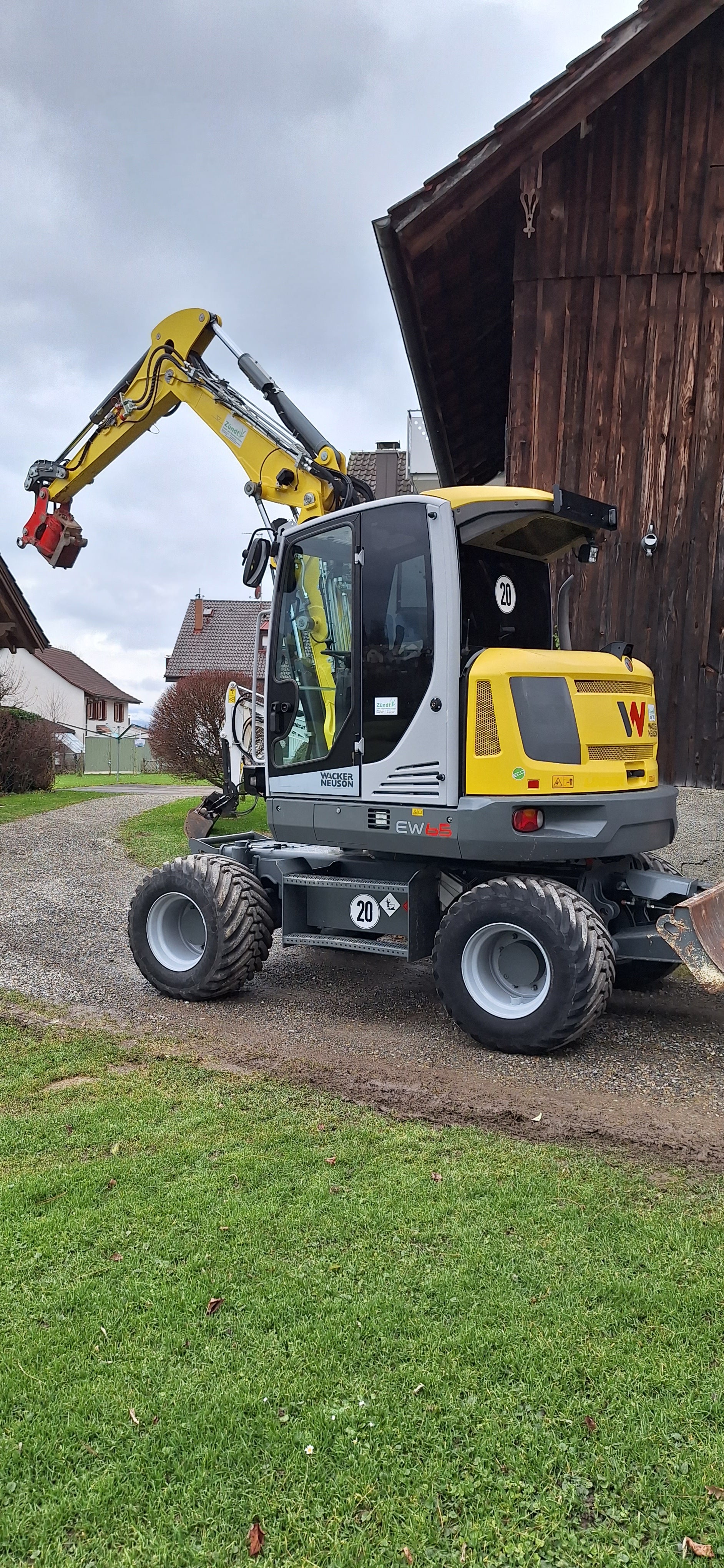 Wacker Neuson EW65 Mobilbagger mieten – 7 t Radbagger mit Grünlandbereifung – 3