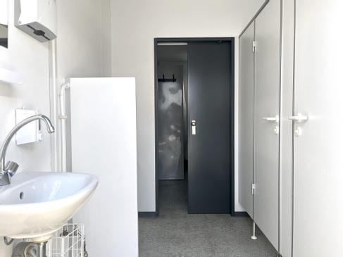 Sanitärcontainer mieten | Toilettencontainer Damen/Herren/Unisex 20 Fuß – 2